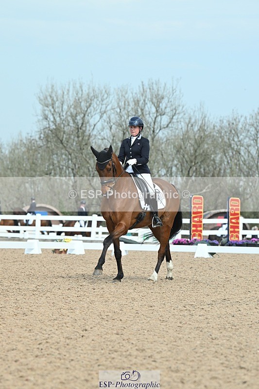 250403-103116-01413 - 036-Abbie.Newbury-Seagry.Viceroy