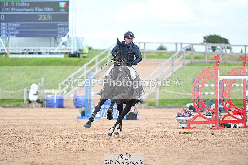 230721A-155030-07453 - Cls 10, 2 Star Big 1.45m Start to break