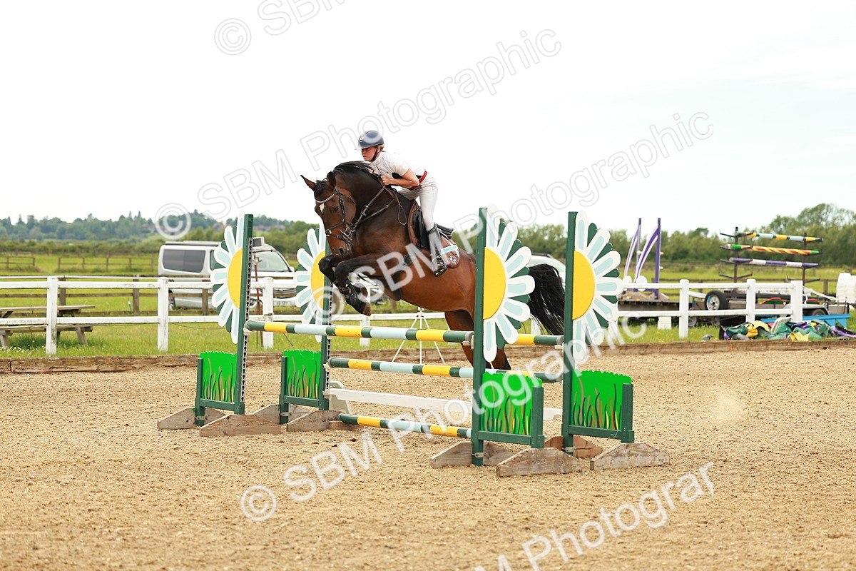 SBM_002102 - Class 4 - Senior Newcomers - 1.10m