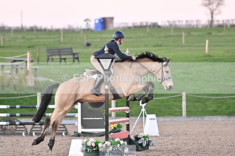 250401-194353-01113 - 100cm Cl;asses