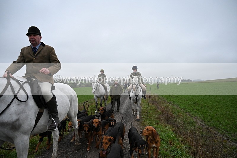 WJ7_9771 - Walk out..