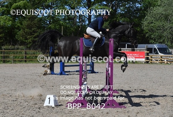 BPP_8042 - CLASS 3 Senior BritiNovice/ 90cm Open