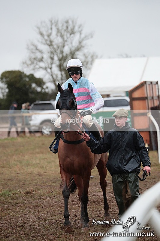 PtP 260125 814 - Cocklebarrow Point-to-Point racing with the Heythrop Hunt 26/01/25