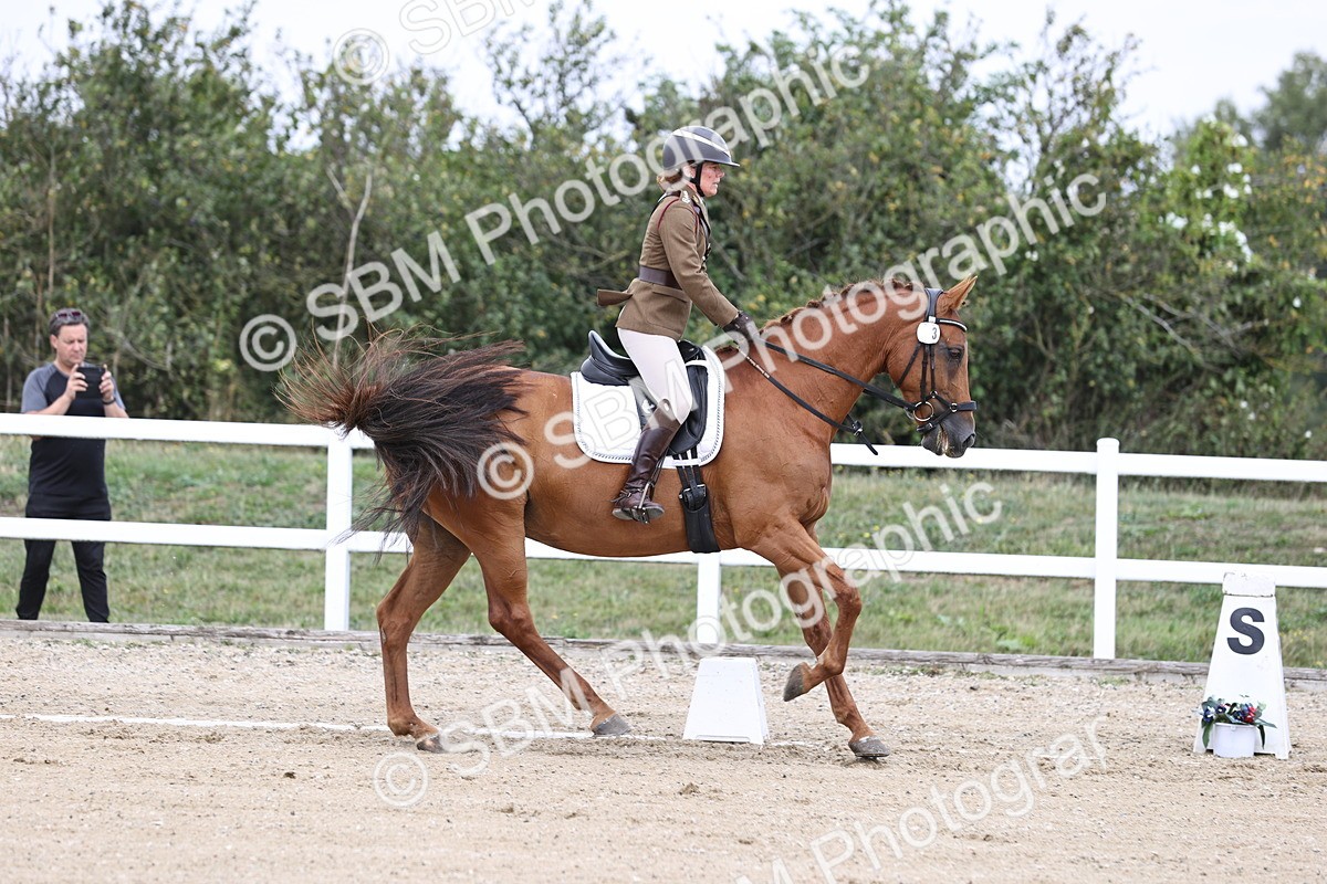 SBM_017417 - Class 14 - Novice 23 - 13.52-14.55