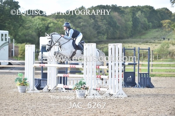 JAC_6267 - CLASS 9 SAT Pony Foxhunter/ 1.10m Open