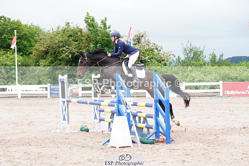 250524-120504-06518 - Cls 21 A&B Snr Disco & 1.00m Open