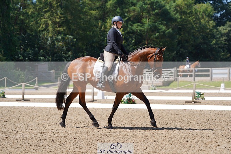 240719-114920-01313 - 279-Philippa_James-Lily_ley