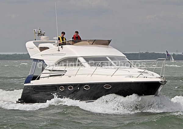 100530 FAIRLINE PHANTOM 38 IMG_8160 - Flybridge Cruisers