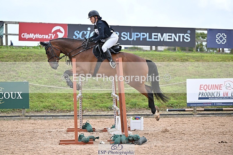 250831-120438-08077 - M-606-Caroline.Howie