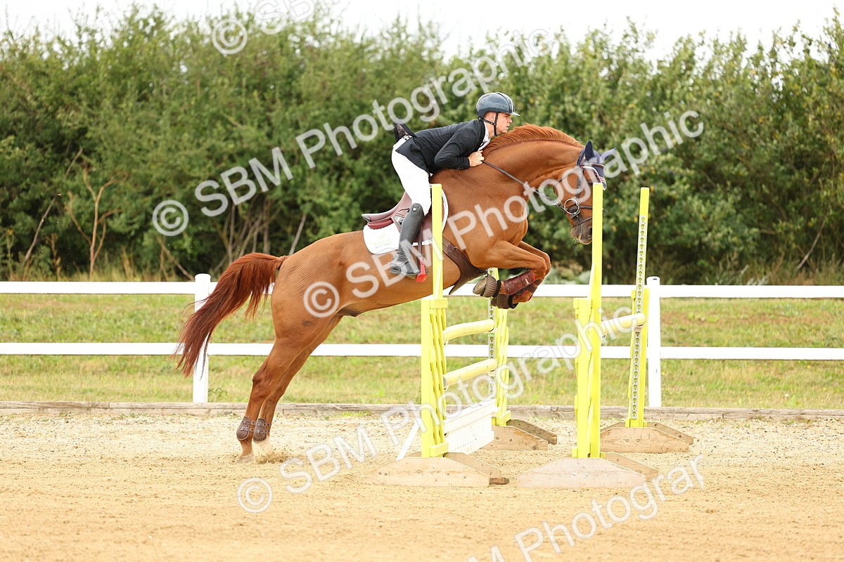 SBM_010110 - Class 3 - Senior Newcomers - 1.10m Open