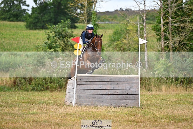 250803A-145655-15142 - P-710-Isla.Kitson-BLUES.CLOUD