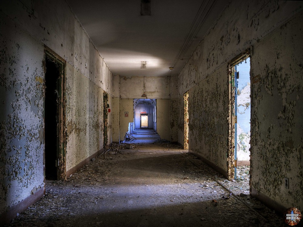 Pilgrim State Hospital (Brentwood, NY) | Medical Surgical Hallway