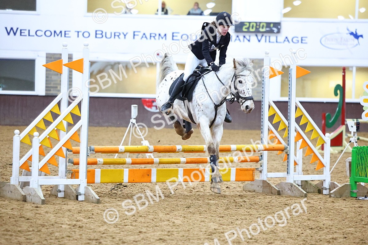 SBM_001656 - Class 4 - Festive Fences - 70cm