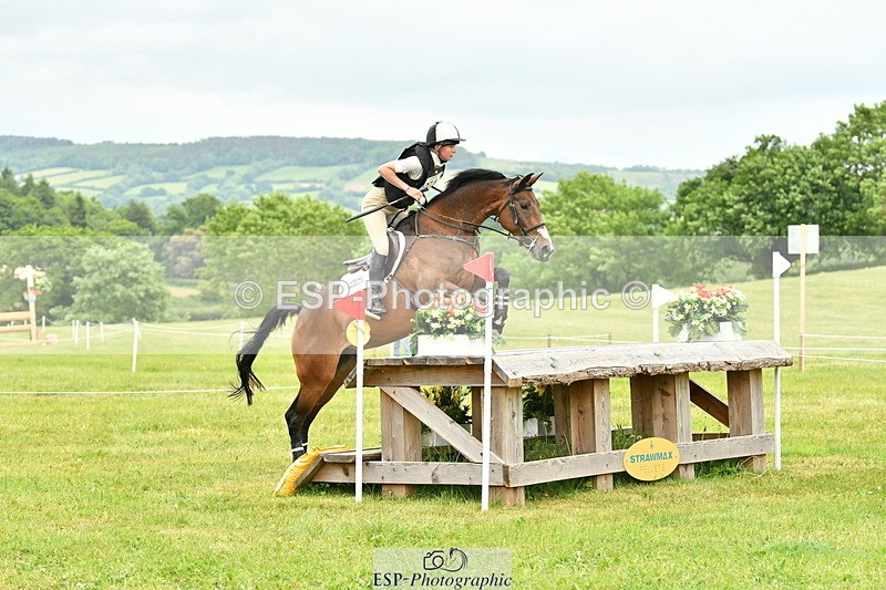 250524A-164945-14845 - C-274-Bizzy.Loffet-LONGBROOK.CHILLI.FLOWER