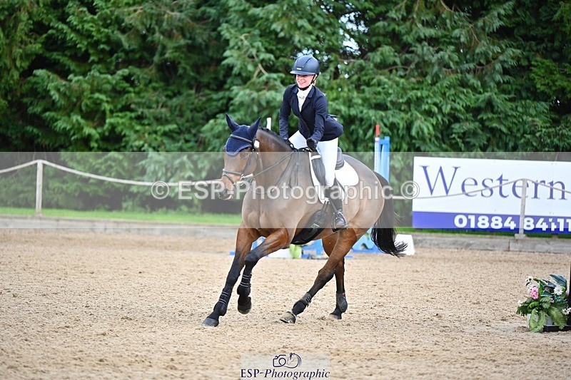 241027-142751-17894 - 548-Fenella.Redvers-DANCING.PADDE