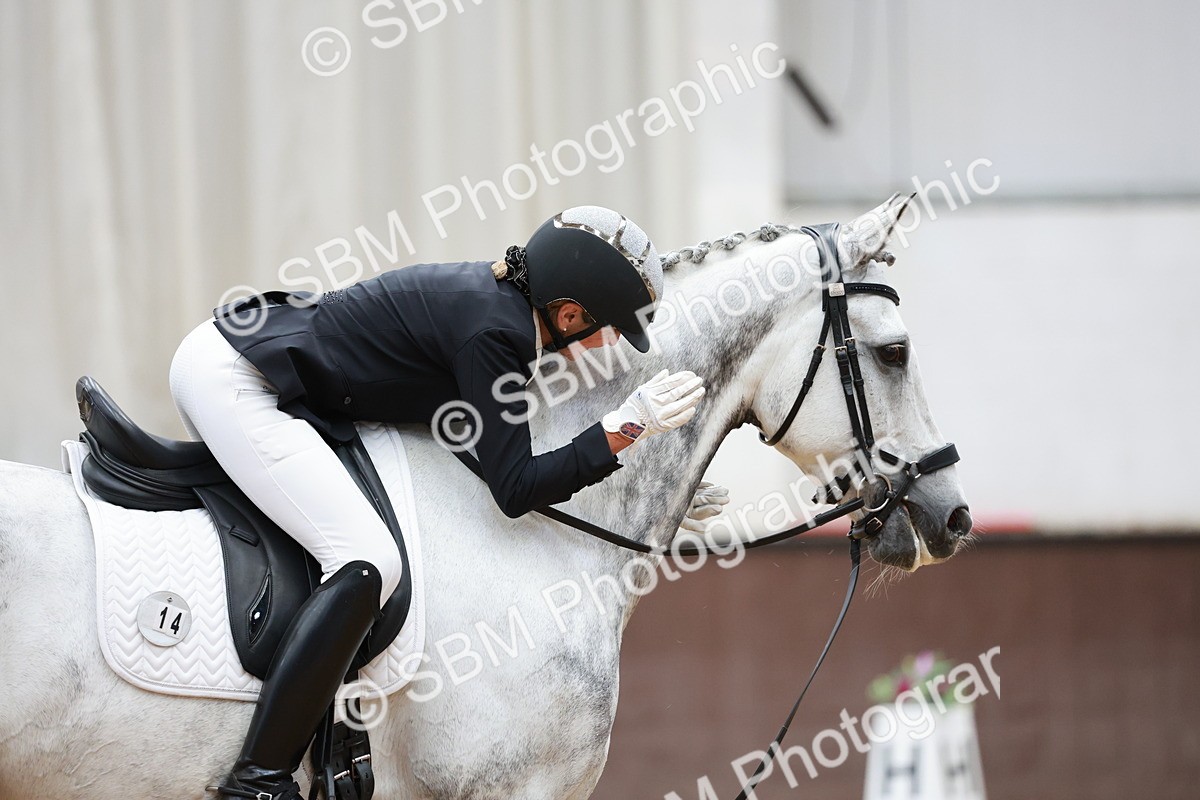 SBM_010045 - Class 6b - Novice 6 - 12.40-13.43