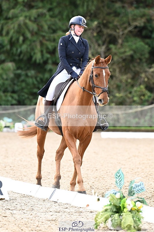 251023A-112512-01724 - B-137-Josie.Reid