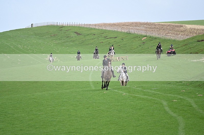 WJ6_9216 - Line Three