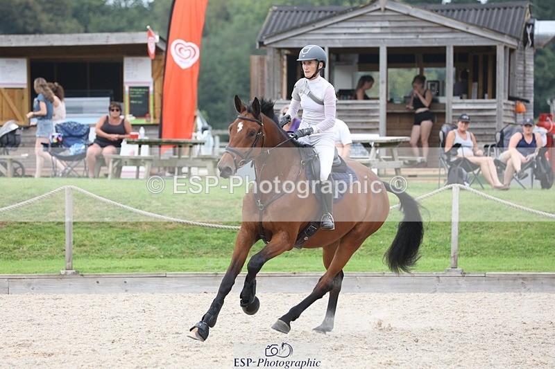 230908-160457-02736 - Cls 8 Snr 1.05m Open