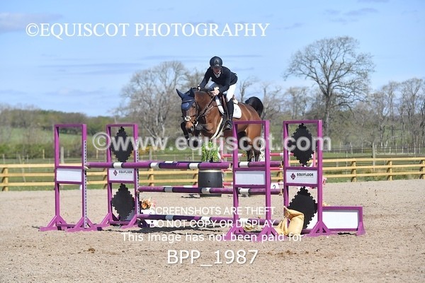 BPP_1987 - CLASS 20 SUN RHS Foxhunter Championship Qualifier