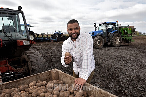 TV listing promo - C5 Springtiome on the farm with JB Gill at Corkers - Events, PR & Corporate