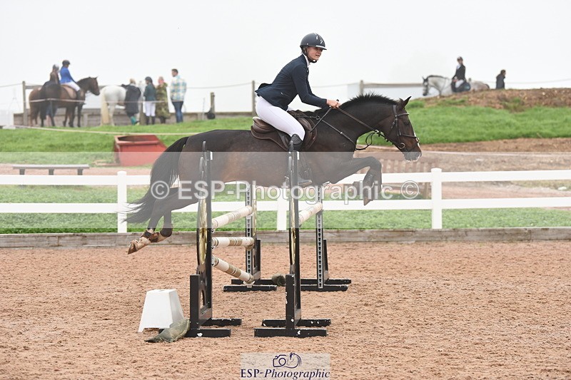 230902A-110132-00500 - Cls 8 1.05m Amateur Quali