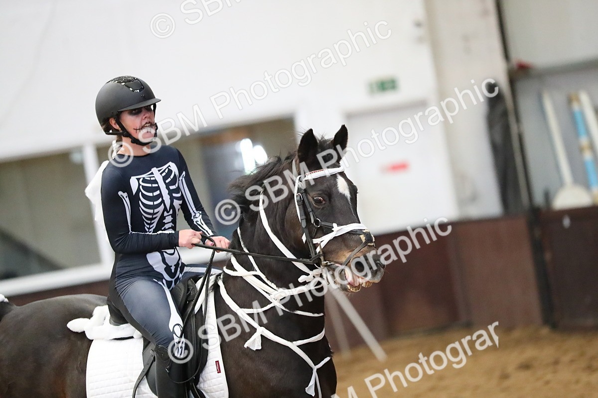 SBM_001253 - Class 3 - Horse & Hound