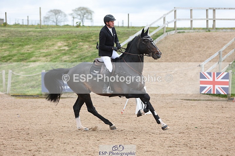 240419A-124757-07450 - Cls 6, 2 Star Medium Tour 1.35m