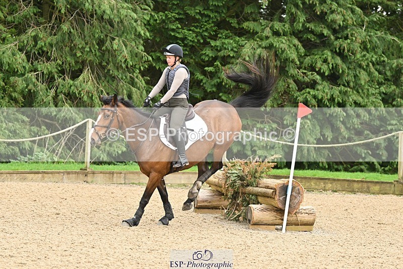 240411-114554-01118 - Group 4 XC