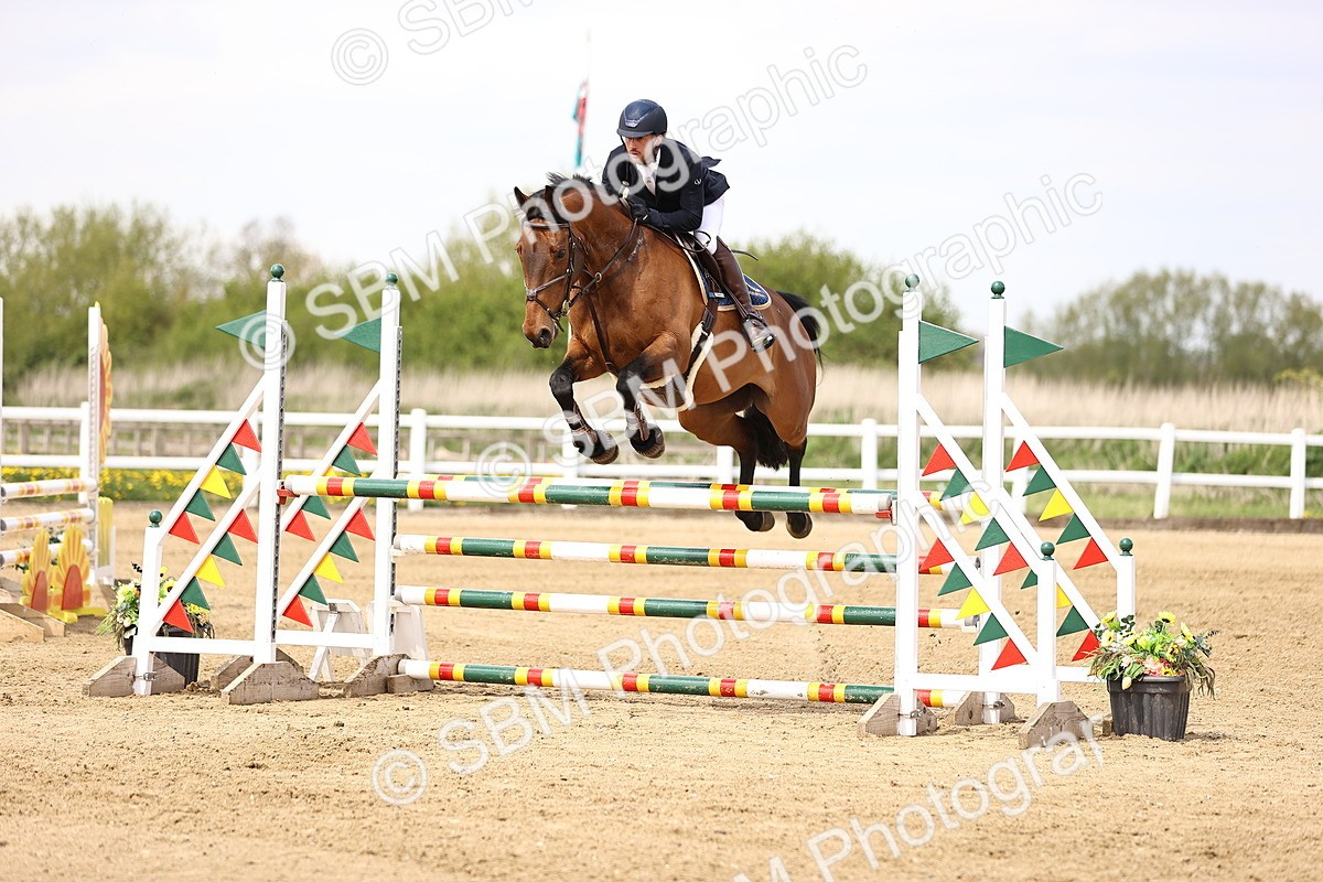 SBM_002288 - Class 11 - Senior newcomers - 1.10m