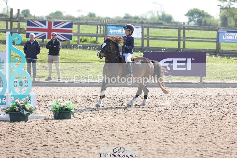 250503-092750-00014 - Cls 1 Pony Intro 70cm