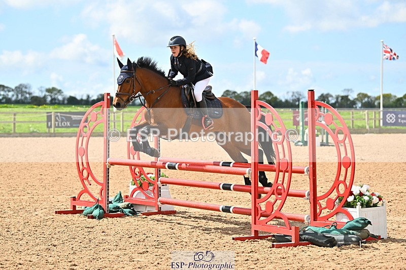 240504A-113853-01265 - Cls 3 Pony Discovery & 90cm Open