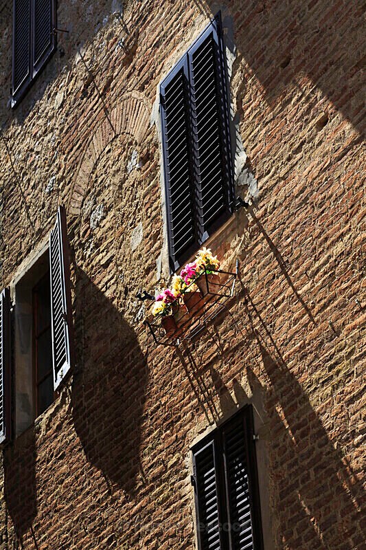 San Gimignano House - Shapes and Skies