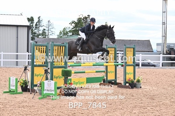 BPP_7845 - CLASS 16 FRI GFS Saddles Senior Newcomers/1.10m Open