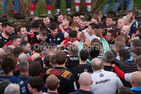 DAD12030 - New Years Mens Ba'