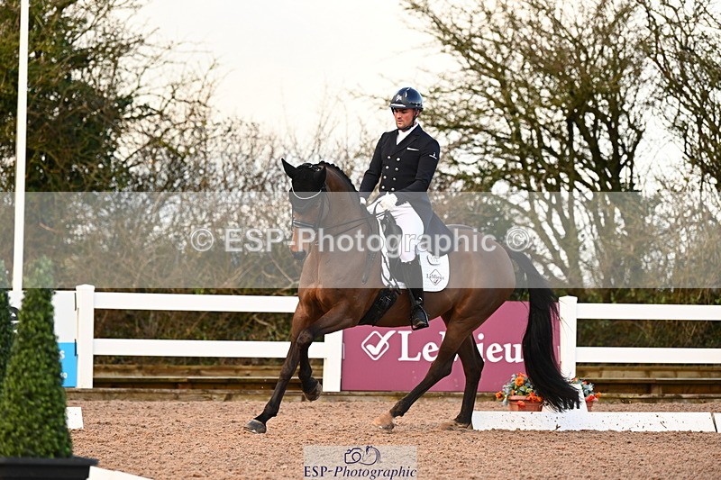 240218A-105840-06108 - 172-Jezz.Palmer-Honey.D'Or