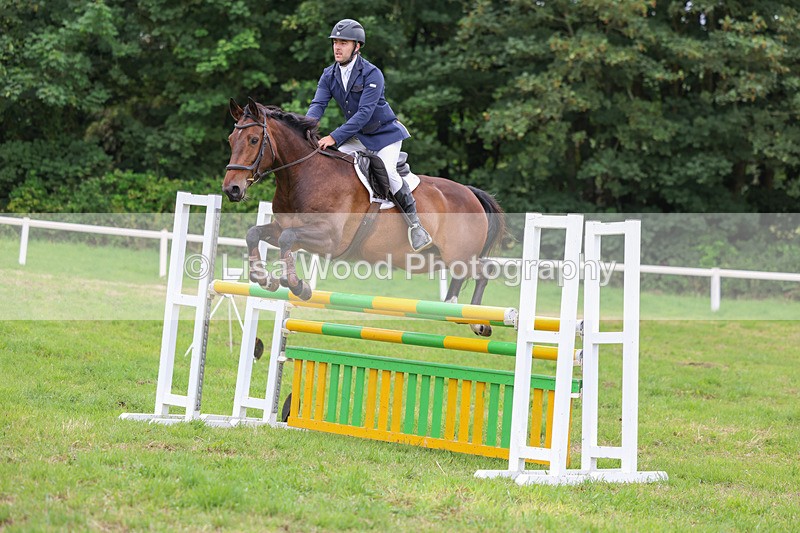 3E7A8076 - Class 7: Senior Newcomers/1.10m open