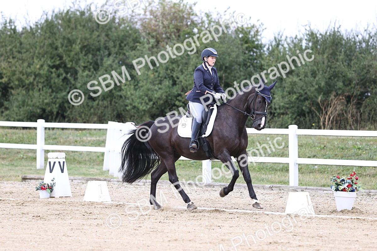 SBM_017580 - Class 14 - Novice 23 - 13.52-14.55