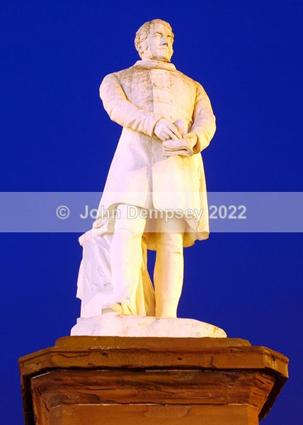 Hume at Night - Buildings and Statues in Montrose
