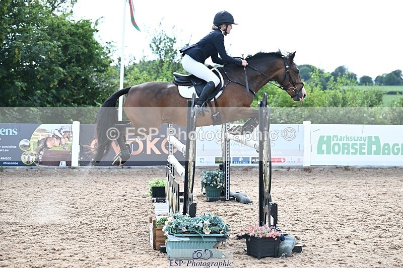260627-174122-05812 - Cls 27 Foxhunter and 1.10m