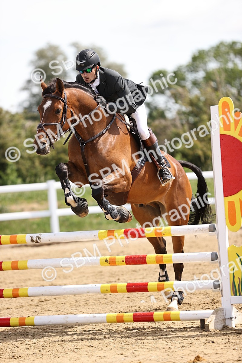 SBM_002241 - Class 9 - Senior British Novice - 90cm