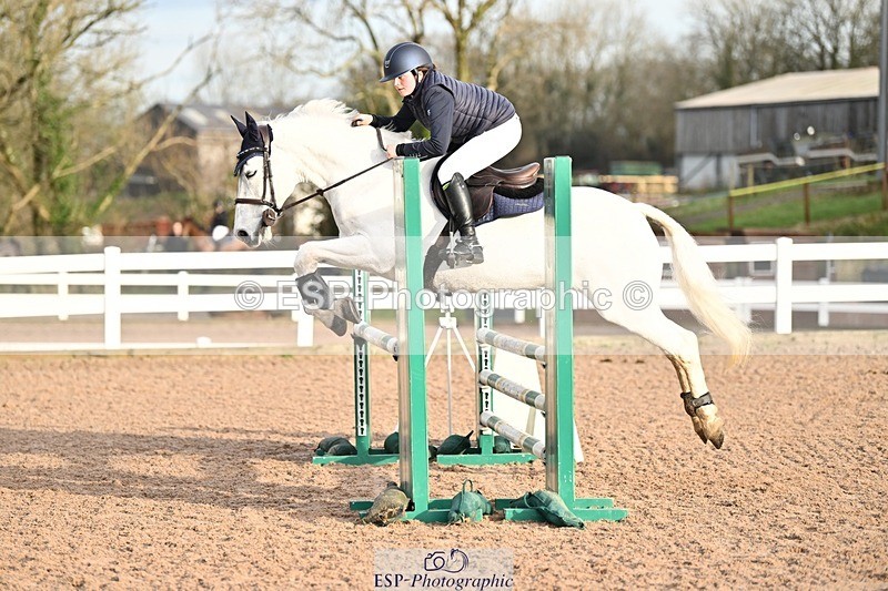 241206-100238-00152 - Cls 2 British Novice and 90cm Open