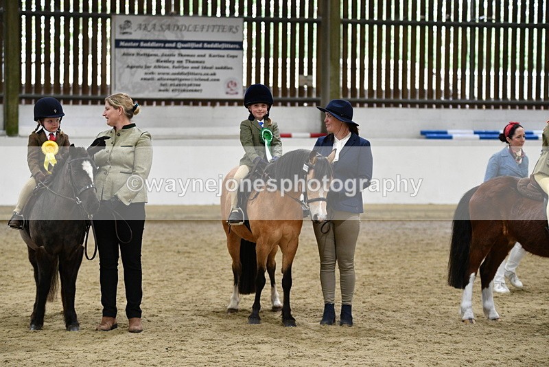 WJ5_7125 - Class 10 Childs Pony