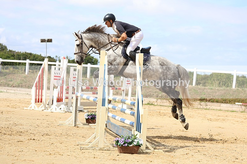 3E7A3668 - Class 4: Senior British Novice/90cm open