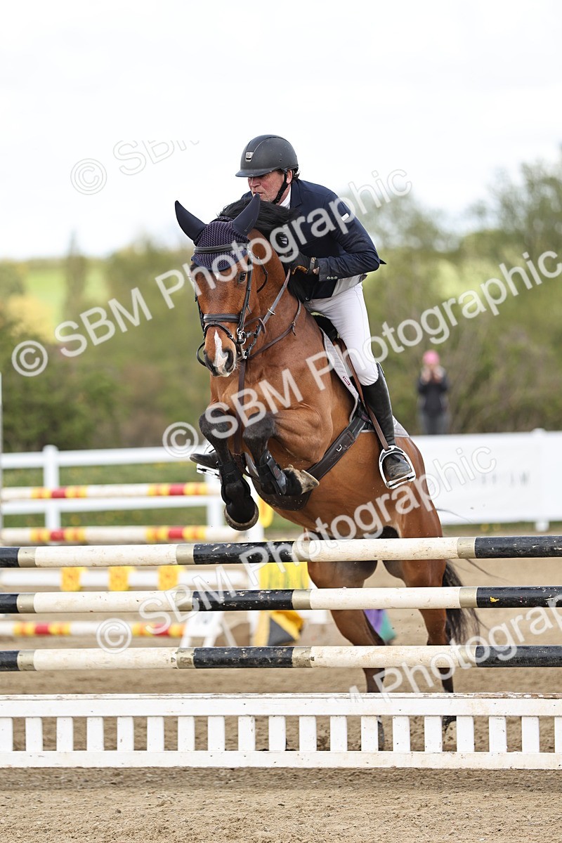 SBM_001148 - Class 4 - Senior Newcomers - 1.10m