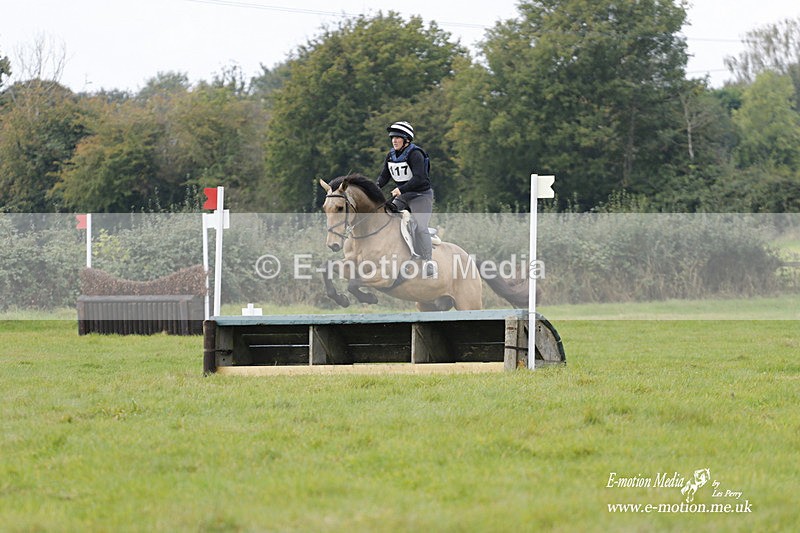  WWHT 171021 2343 - Novice Pairs (0.80m)  17/10/21