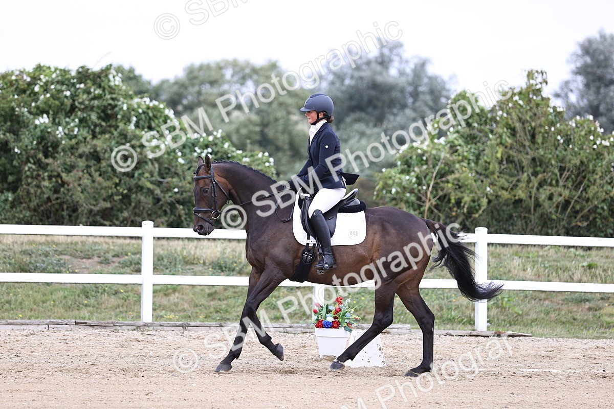 SBM_016879 - Class 14 Novice 23 - 11.53-12.56