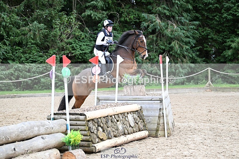 241117-141152-04468 - Cls 3 90-95cm 14.00 to 15.00