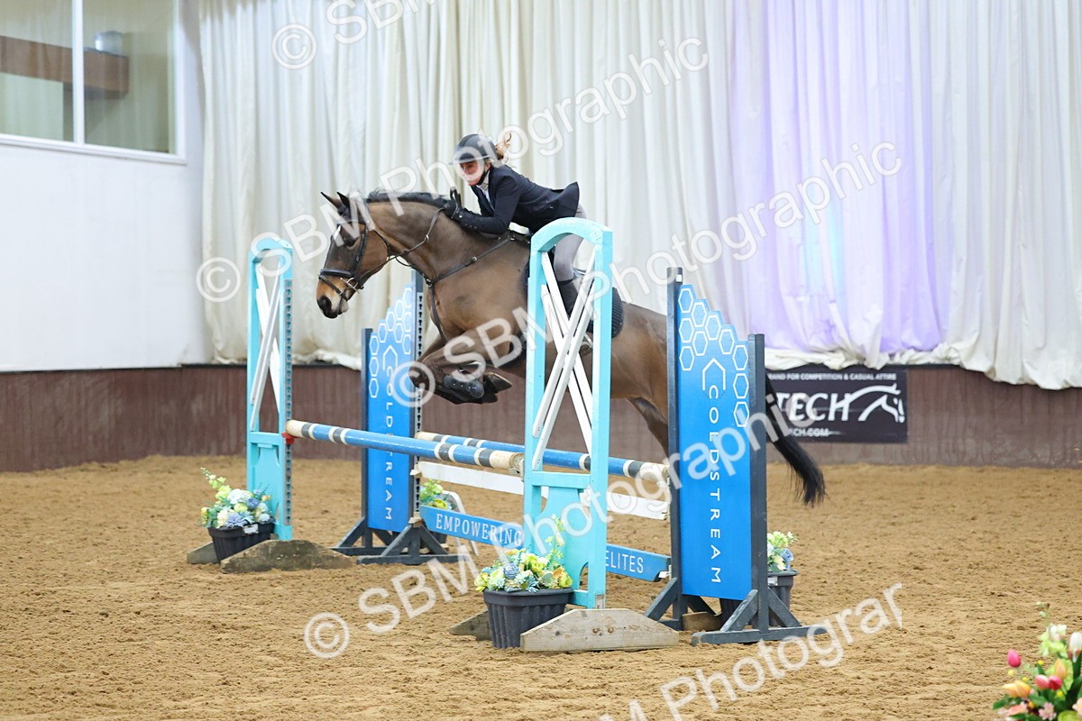 SBM_010171 - Class 21 - Nupafeed Supplements Senior Discovery/ 1m Open - First Round (1.00m)