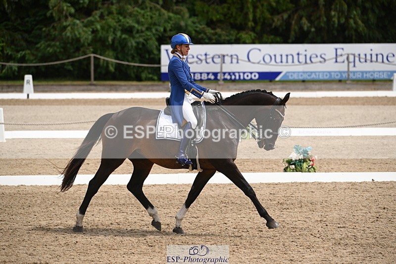 250719A-140228-05868 - 038-Natasha.Collings-Costello-Dovevale.Tender.Dove